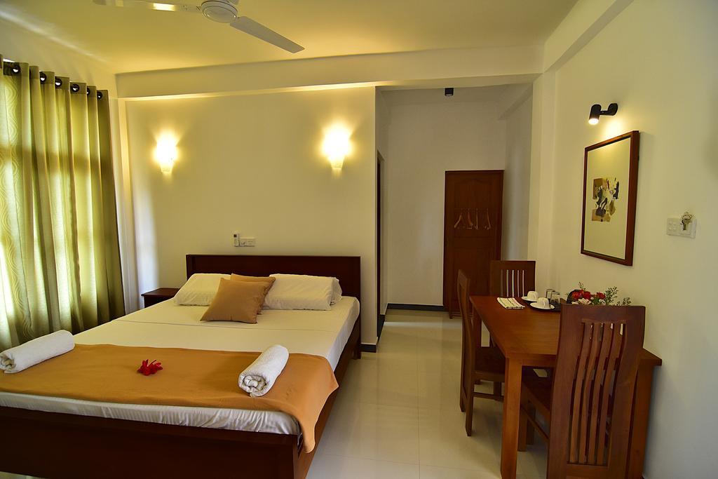 Park Lane 88 Apartments Negombo Exterior foto